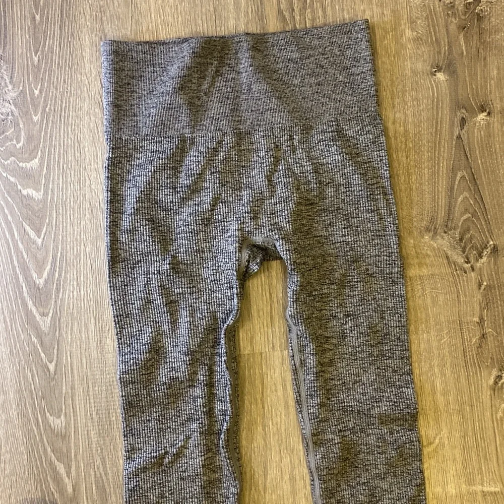 Colsie gray leggings - Picture 2 of 4